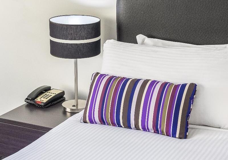 Студия Стандарт, Oaks Sydney Hyde Park Suites