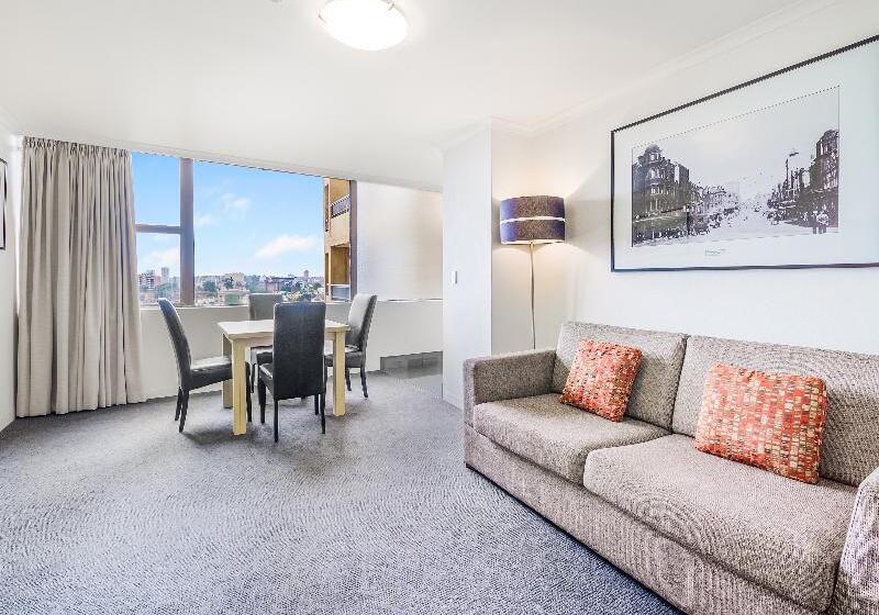 Апартаменты Ejecutiva 2 Спальни, Oaks Sydney Hyde Park Suites
