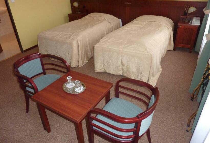 디럭스 룸, Grandhotel Garni