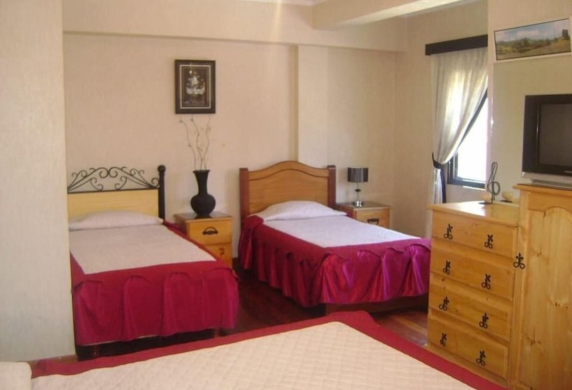 اتاق استاندارد سه نفره, Avenida