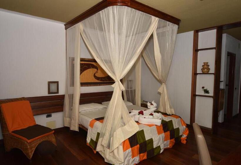 اتاق خانوادگی, Club Du Lac Tanganyika