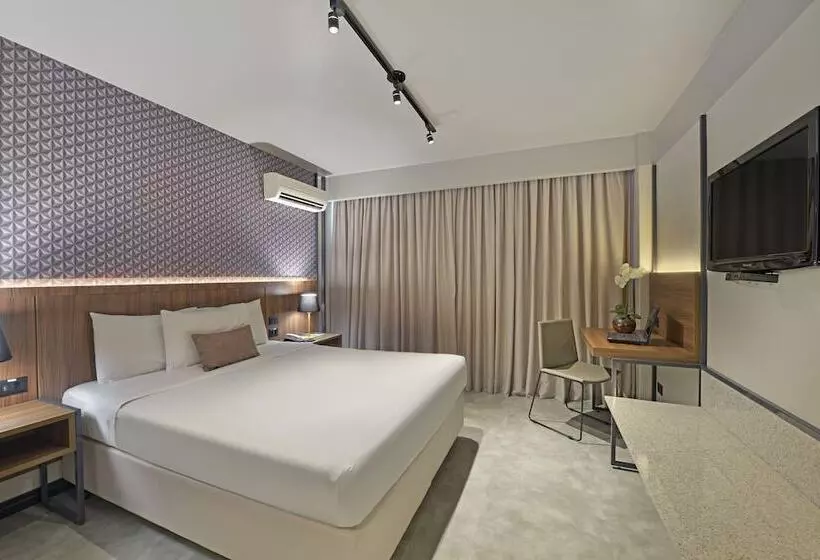 Standardzimmer mit Doppelbett, Deville Business Maringa