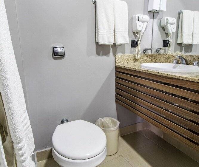 Номер Стандарт, Deville Business Maringa