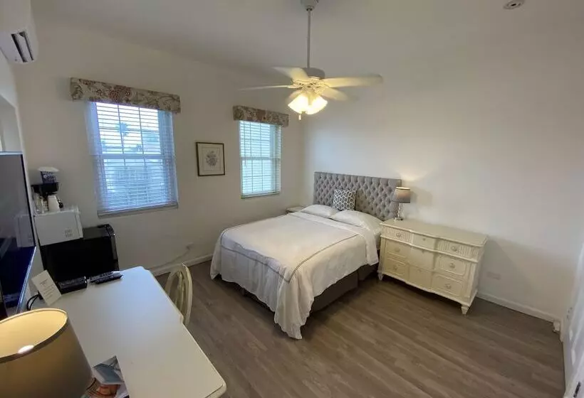 سوییت لوکس, Edgehill Manor Guest House