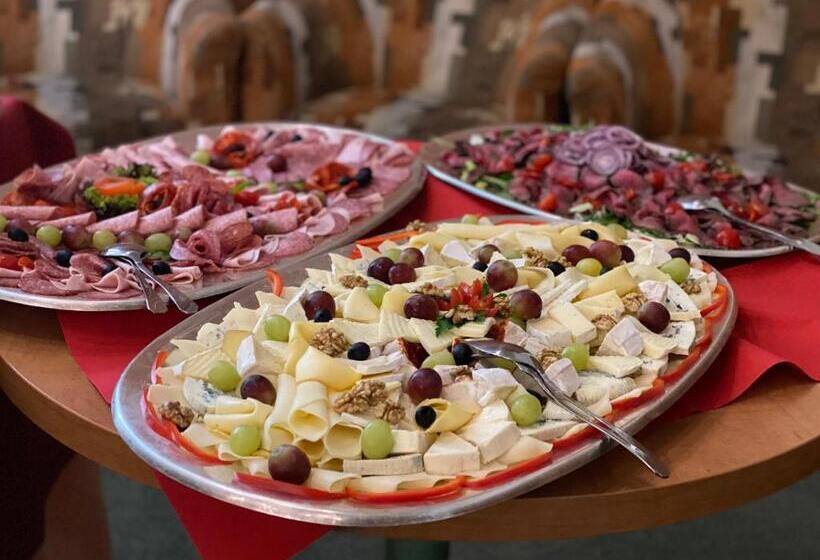 バルコニー付きスタンダードルーム, Interhotel Montana