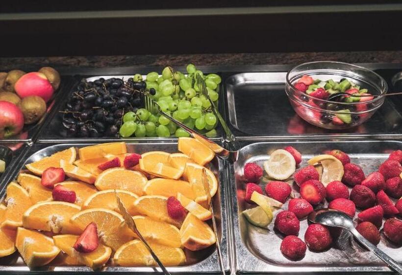 패밀리 룸, Interhotel Montana