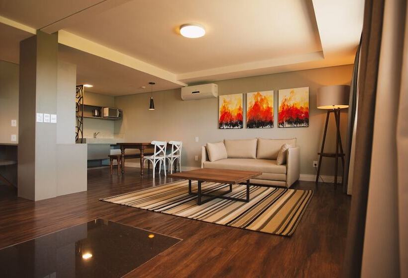 Студио Стандарт Вид на Сад, Renar