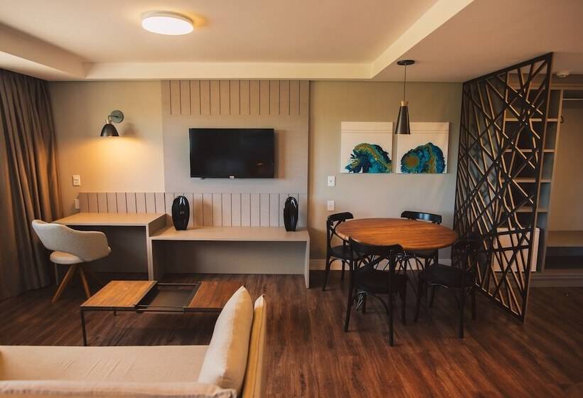 Студио Стандарт Вид на Сад, Renar