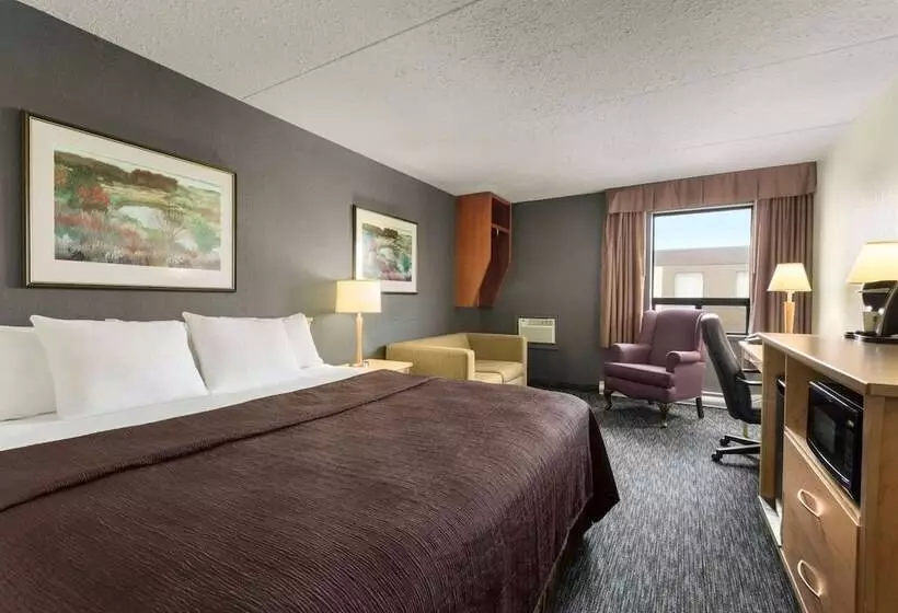 デラックススイート, Travelodge By Wyndham Edmonton West