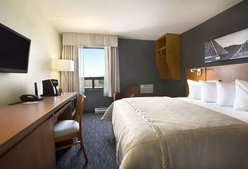 デラックスルーム, Travelodge By Wyndham Edmonton West