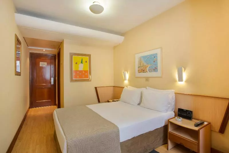 Perhehuone, Windsor Plaza Copacabana
