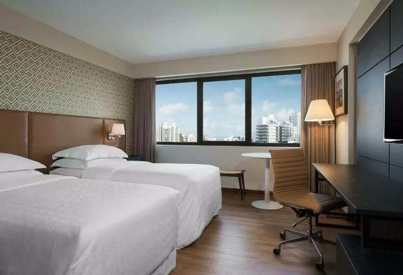 آپارتمان یک خوابه با دری مشترک که هال را جدا می کند., Wish Hotel Da Bahia