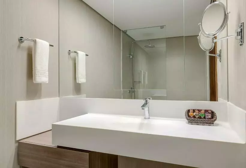 اتاق استاندارد چهار تخته, Wish Hotel Da Bahia