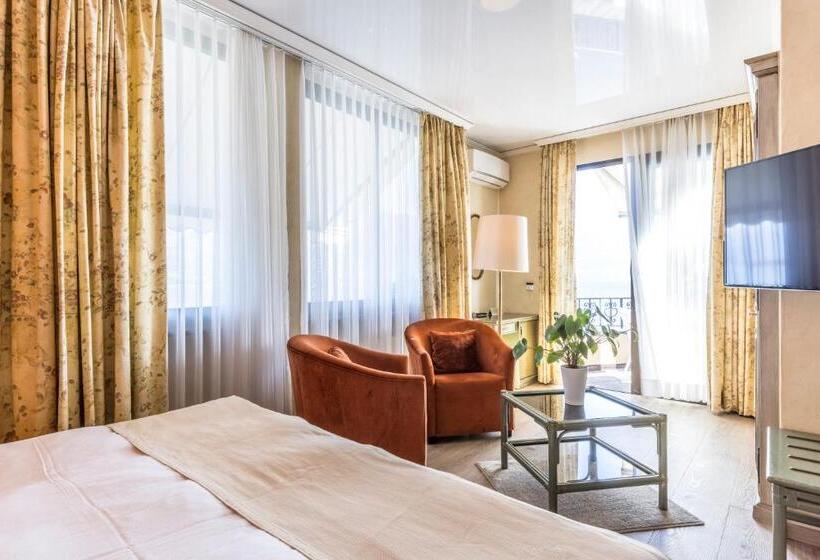 Comfort room with lake view, Boutique Hotel La Rocca