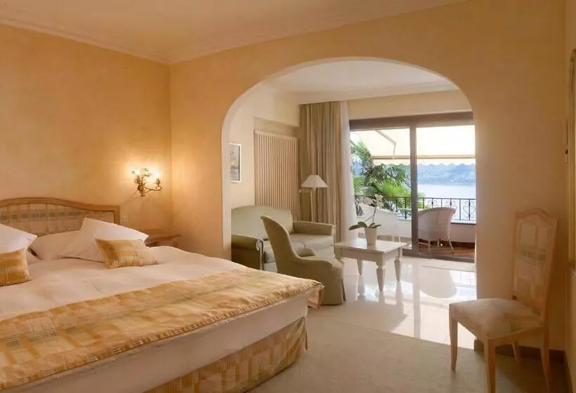 Superior suite with lake view, Boutique Hotel La Rocca