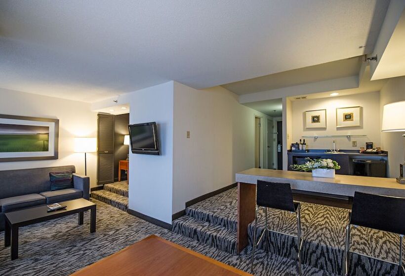 スーペリアースイート, Cambridge Suites Hotel Halifax