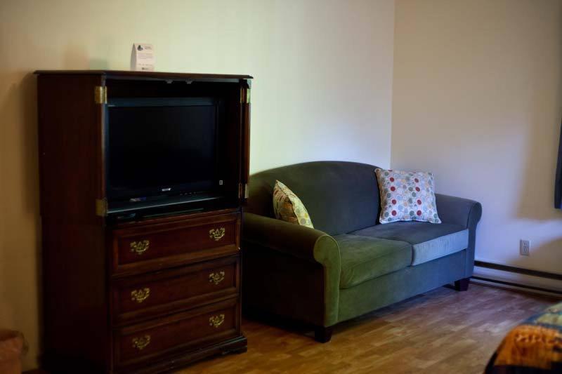 غرفة قياسية, Clansman Motel