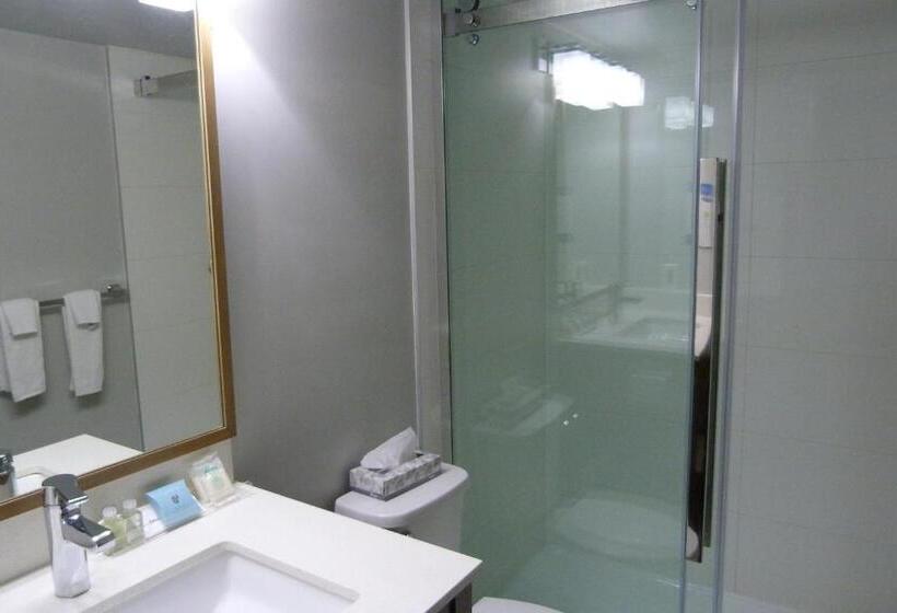 غرفة قياسية سرير كينج, Best Western Plus Vancouver Airport