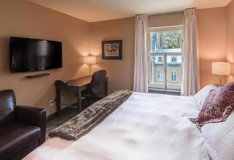 اتاق اجرایی با تخت بزرگ, Chateau Bellevue