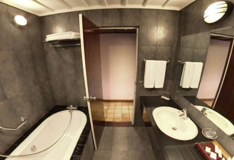 غرفة ديلوكس, Cinnamon Citadel Kandy