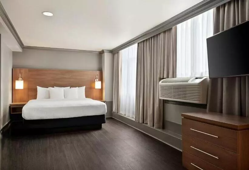 اتاق استاندارد با تخت بزرگ, Days Inn By Wyndham Vancouver Downtown