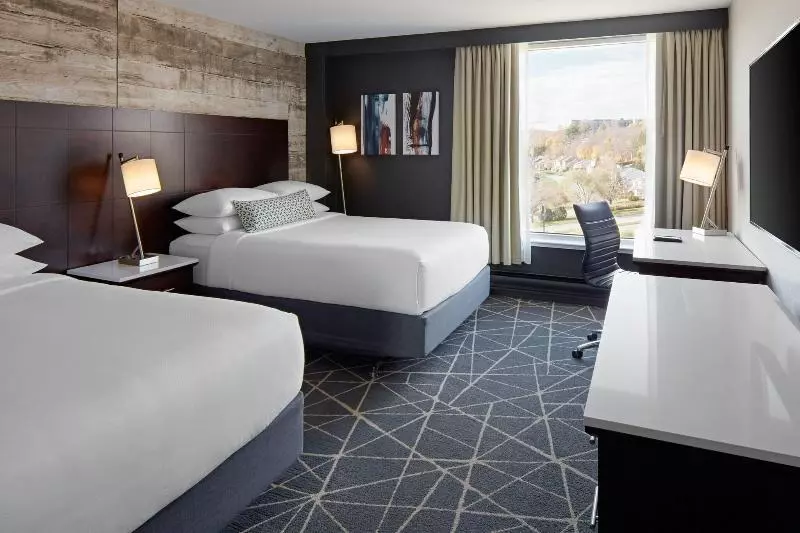 クイーンサイズベッドのスタンダードルーム, Delta Hotels By Marriott Sherbrooke Conference Centre