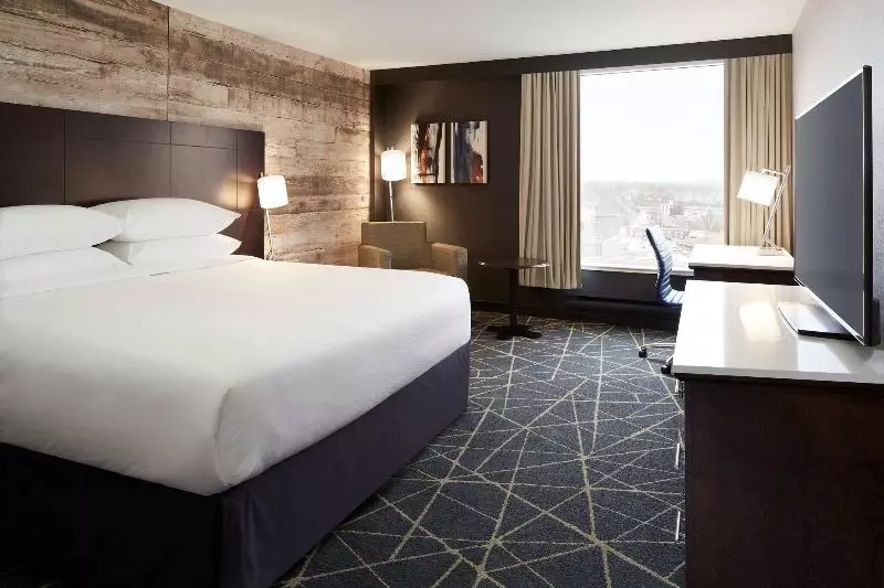 キングサイズベッドのスタンダードルーム, Delta Hotels By Marriott Sherbrooke Conference Centre