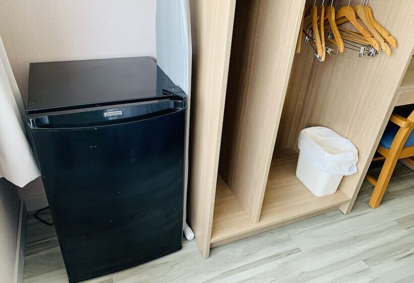 חדר סטנדרט שתי מיטות זוגיות, Econo Lodge Airport Quebec