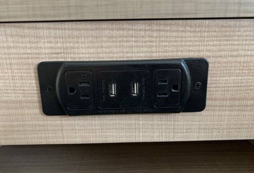 חדר סטנדרט שתי מיטות זוגיות, Econo Lodge Airport Quebec