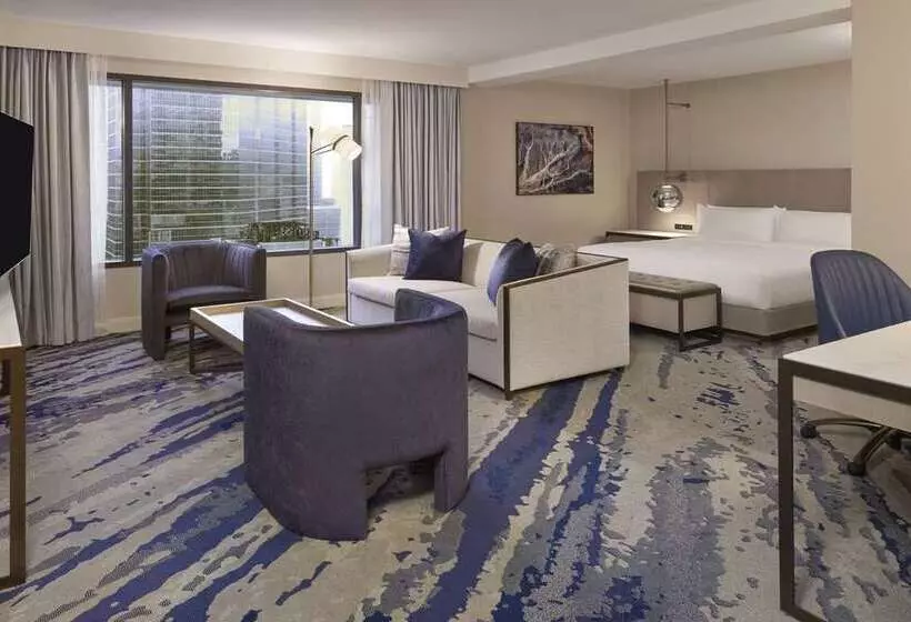キングサイズベッドのジュニアスイート, Hilton Toronto