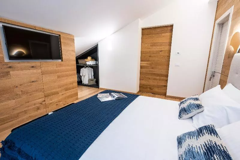اتاق لوکس, Quality Inn & Suites