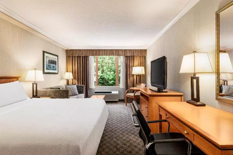 سوئیت با تخت بزرگ, Holiday Inn & Suites North Vancouver, An Ihg