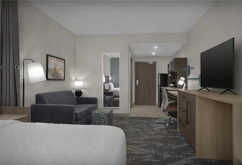 キングサイドベッドのスタンダードワンルーム, Holiday Inn & Suites North Vancouver, An Ihg