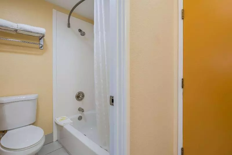اتاق لوکس, Holiday Inn Vancouver Centre Broadway, An Ihg