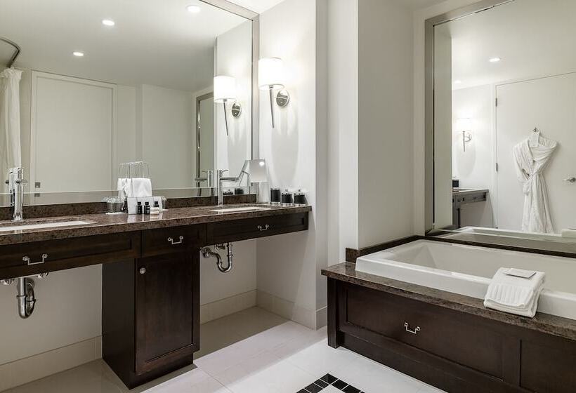 סוויטה דלוקס, Hôtel Le Bonne Entente