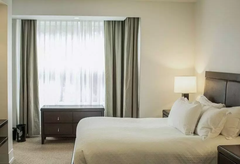 デラックススイート, Hôtel Le Bonne Entente