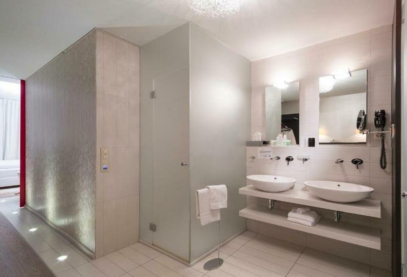 סוויטת ג'וניור, Märchen