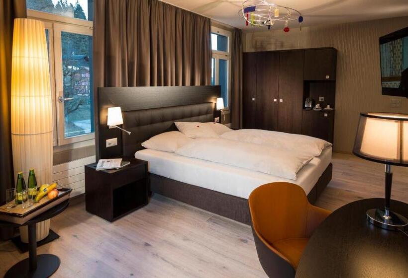 סוויטה משפחתית, Märchen