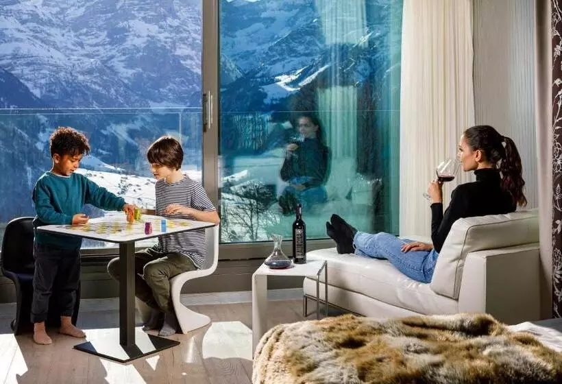 Suite Familiar, Märchen
