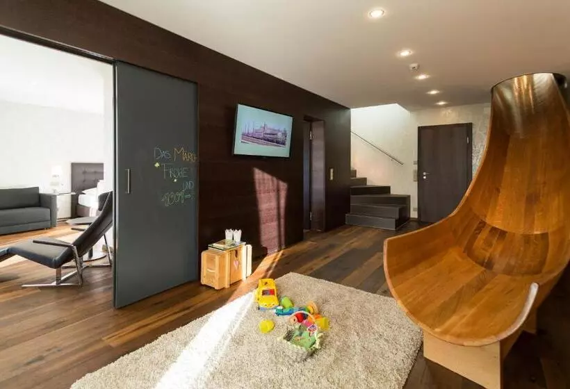 Suite Duplex, Märchen