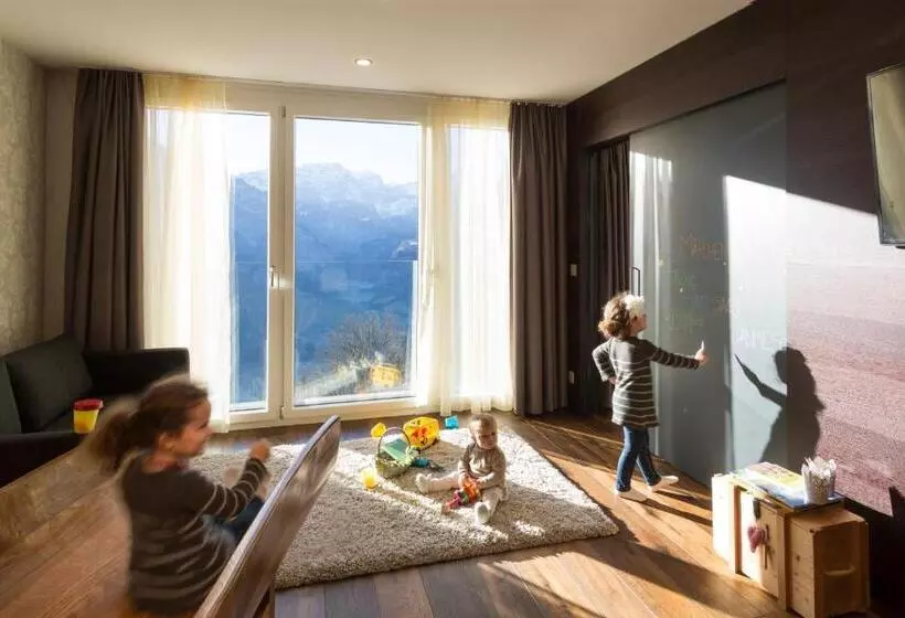 Suite Duplex, Märchen
