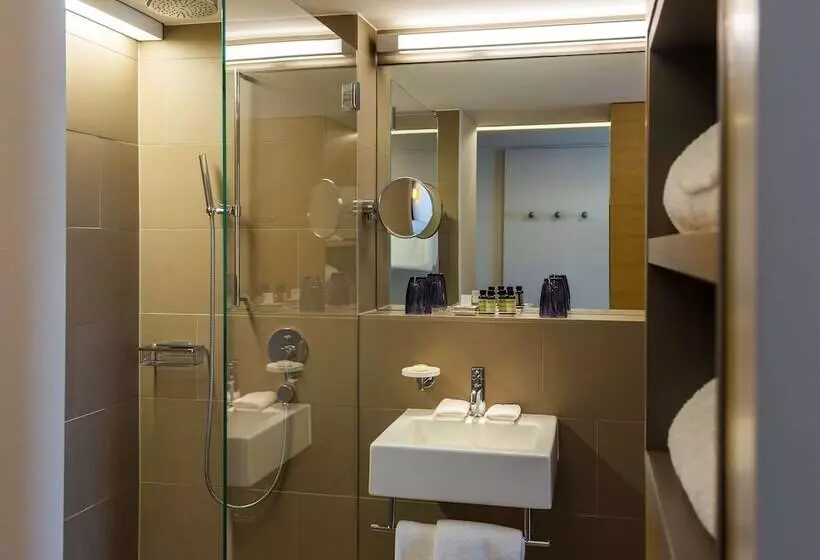 Deluxe Kamer, Pullman Basel Europe