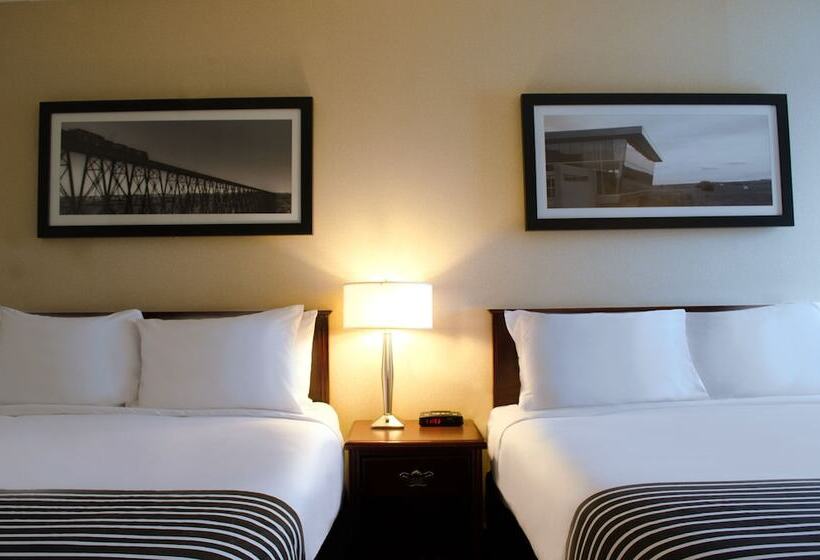 ２ダブルベッドのスタンダードルーム, Sandman Hotel Lethbridge