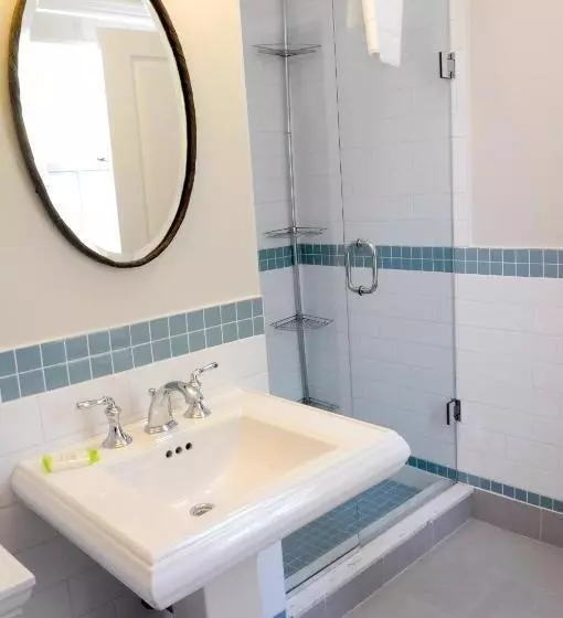 クイーンサイズベッドのスタンダードルーム, Sherwood Inn