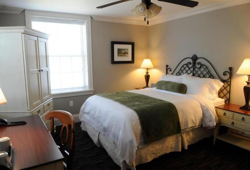 غرفة قياسية سرير ملكى, Sherwood Inn