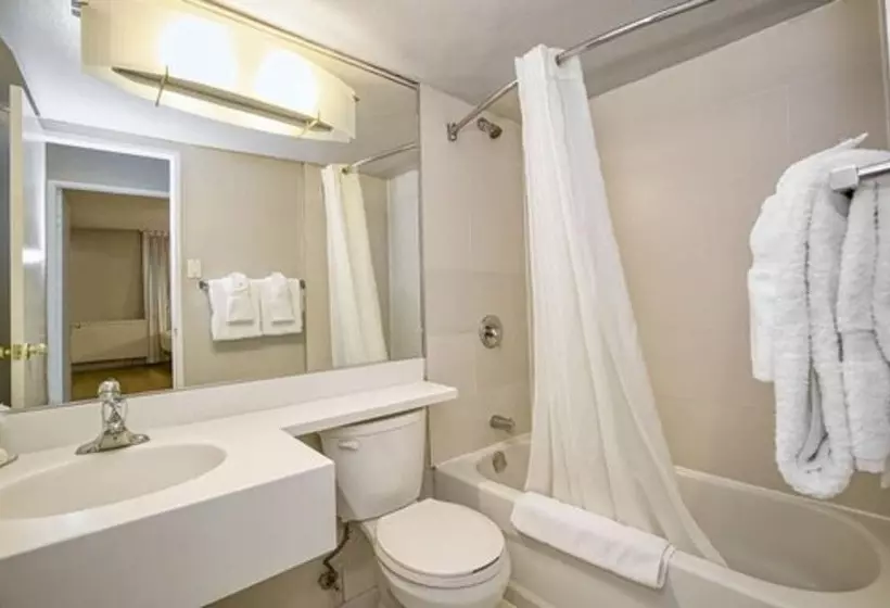 2 Bedroom Suite