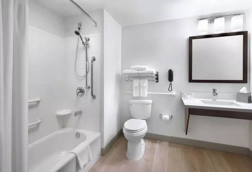 سوئیت با تخت بزرگ, Towneplace Suites By Marriott Mississaugaairport Corporate Centre