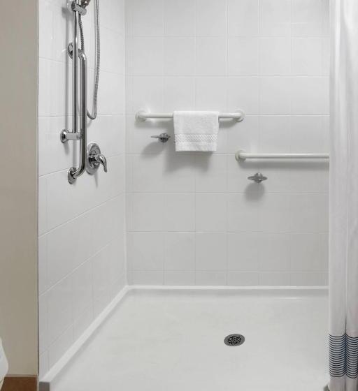 キングサイドベッドのスタンダードワンルーム, Towneplace Suites By Marriott Mississaugaairport Corporate Centre