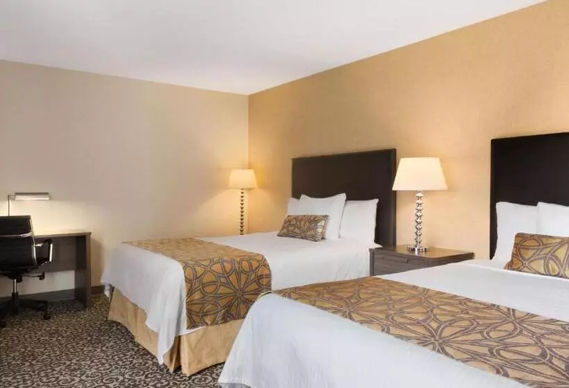 スタンダードルーム, Travelodge By Wyndham Niagara Falls Fallsview