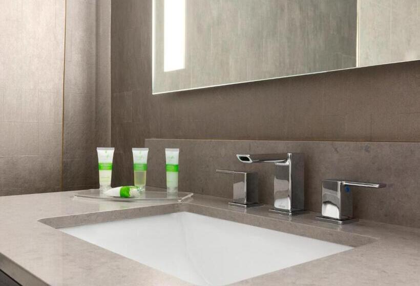 Номер Стандарт с Гидромассажем, Travelodge By Wyndham Niagara Falls Fallsview